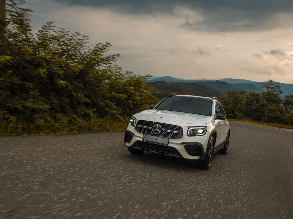 Mercedes-Benz GLB — 1